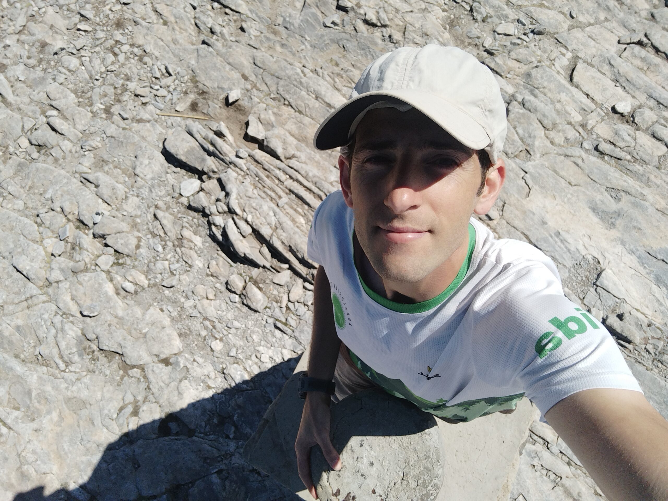 Rutas de Senderismo en Málaga y Granada: Programas a Medida y Salidas Grupales